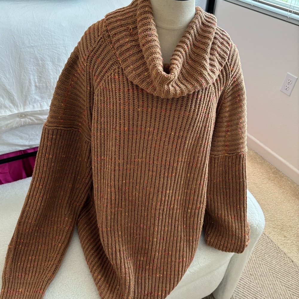 FREE PEOPLE high quality,oversized bulky, Cowl neck, gorgeous sweater!